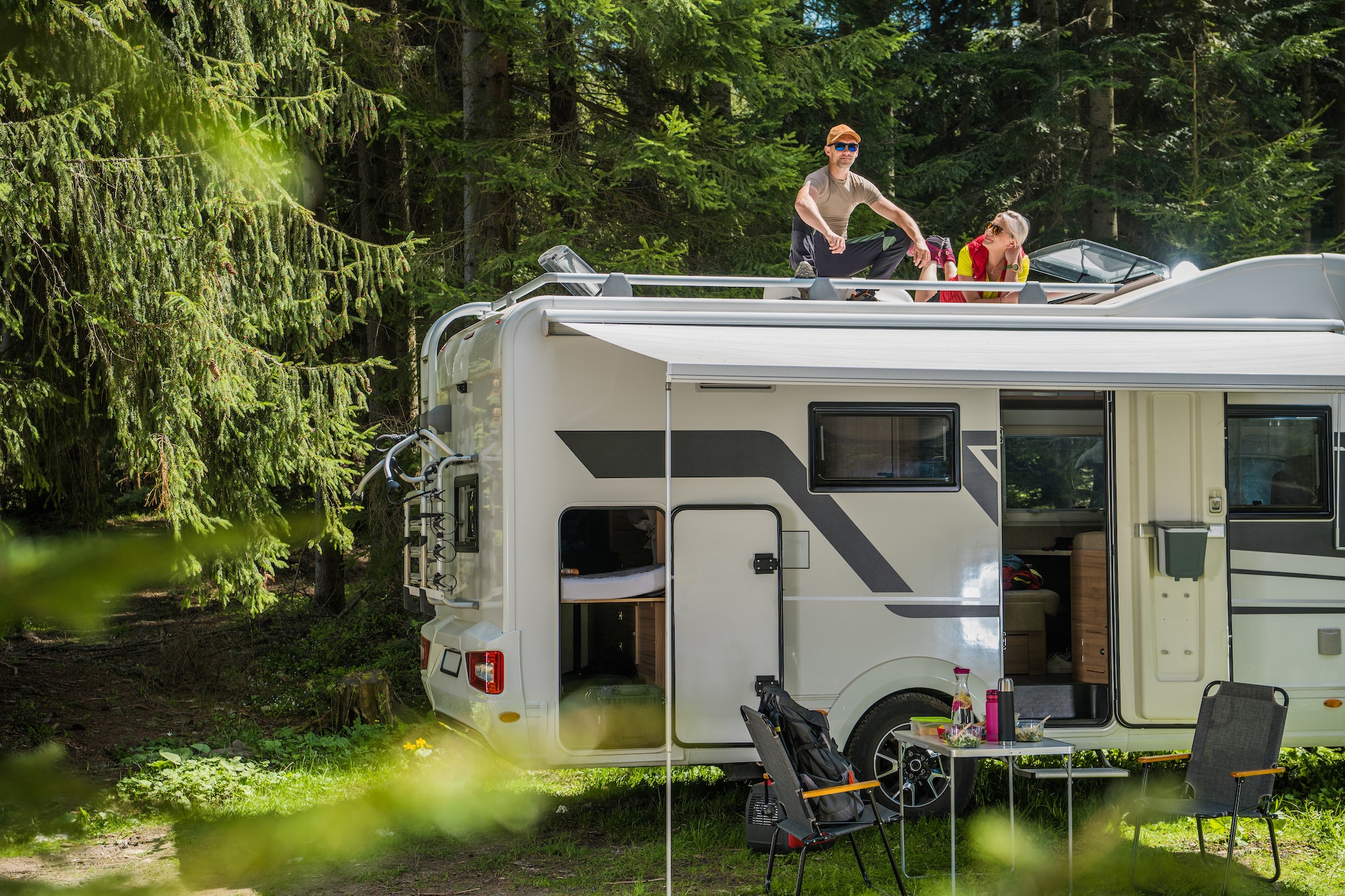 the-importance-of-regular-rv-roof-maintenance-tips-and-tricks-for