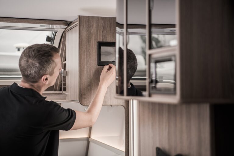 New to RVing? What to Know About Leveling Your RV and Why It’s Important